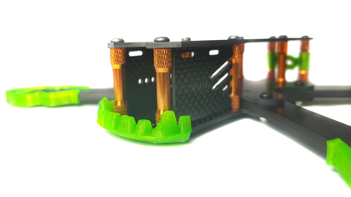 Ferfly_FPV's tweet photo. Y así queda una vez impresa y montada!

#dedrones360 https://t.co/LAHOPZfdCe