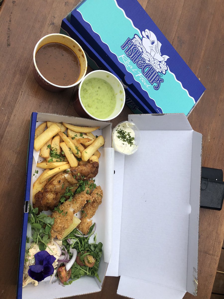 sharrond62's tweet photo. Had the best fish &amp; chips ever @thehookandline for lunch today, Royal William yard, hight praise for a maid’ brought up on them in Plymouth. Just delicious with amazing batter &amp; mushy peas. Loads of brave sea swimmers in too @britainsocean @proudowner https://t.co/OSHgb0KVOD