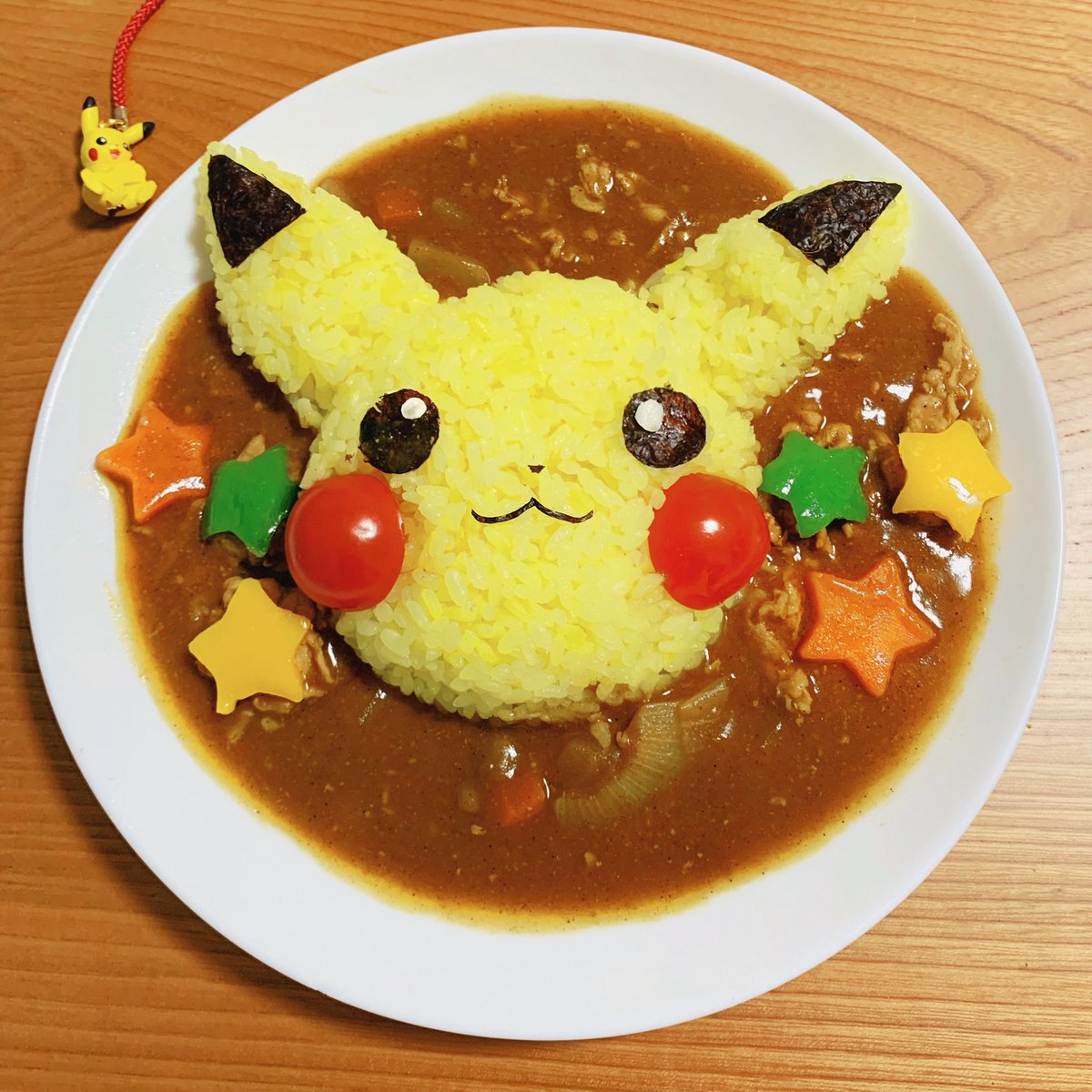 カミツキmizuki A Twitter 今日は 雷記念日 ということで ポケモンカフェミックス から ピリピリ ピカチュウカレーを作りました 剣盾に続き再現カレー ポケモンごはんは作るのたのしいです Pokemon Pokemoncafemix T Co Tif445iunw T Co