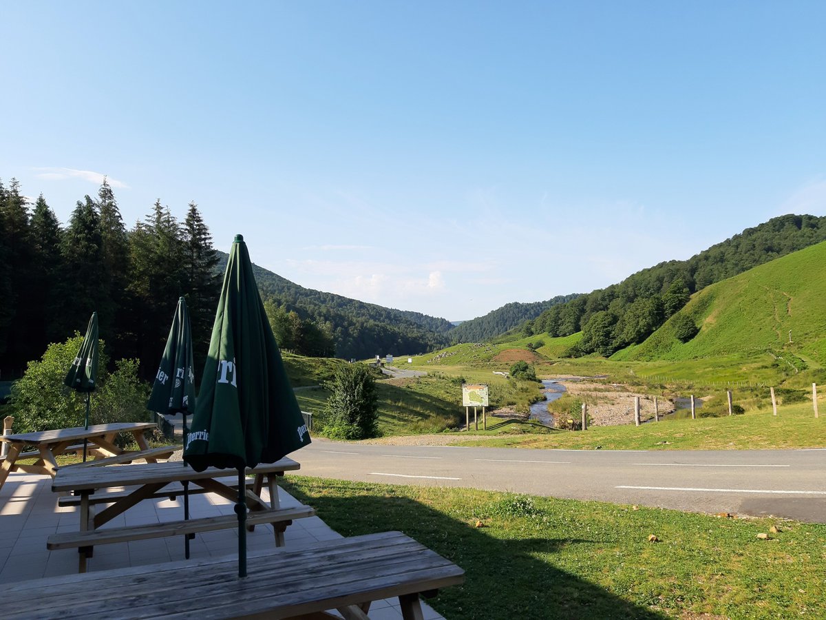 Iratin denbora ederra goiz hontan.
Itzuliño bat ?
Beau temps à Iraty.
Un petit tour ?
