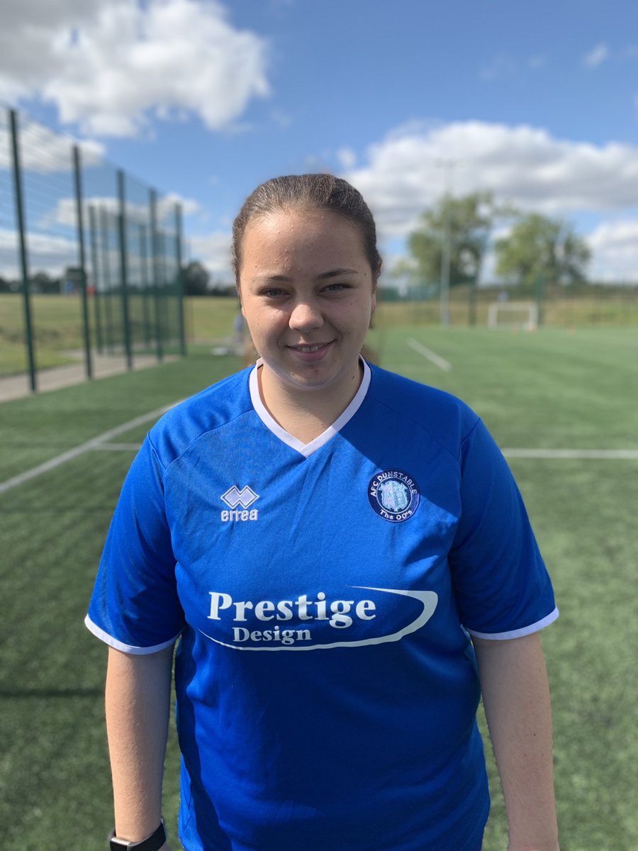 HBFCWomen's tweet photo. Happy Birthday to the master of the ping @laurrie14 have a good day! 🎉💙
#PinpointPass #Happy18th #BluesBirthday https://t.co/n9ctEThuxT