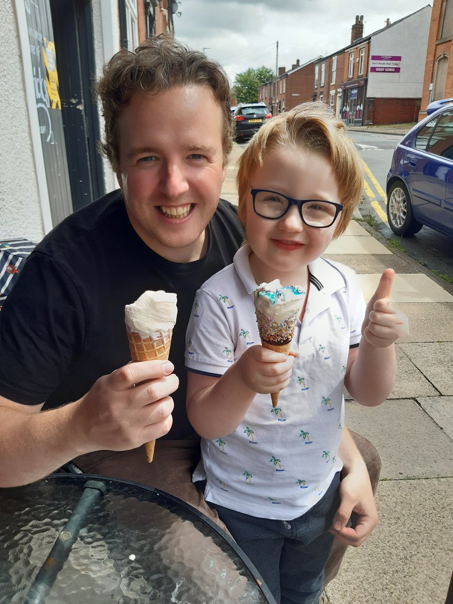 BeccaSteele84's tweet photo. Thank you @SHCPChorley and @LoveFreds - Finn really enjoyed his award 😍 daddy was allowed one too, as it was Father's Day! https://t.co/HQnNDzoWoo