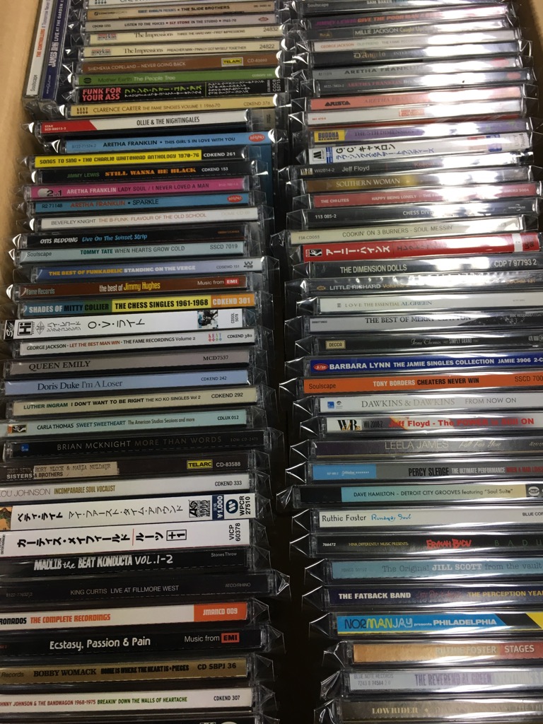 recofan_used's tweet photo. R&amp;B , SOUL , BLUES etc 店頭特集コーナーの本日の新規商品です！全て美品！ぜひチェックしにお越しくださいね🥰#recofan #渋谷レコファン #soulmusic #soulcd https://t.co/eq2QMGhg9U