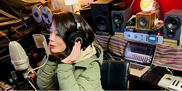 OptometryAus's tweet photo. At Optometry Virtually Connected Welcome Cocktail Party, we released our ‘We Are Here’ musical collaboration song. This project has been directed by our very own National Professional Services Advisor and talented professional singer/songwriter @sophiekoh.
#OVCOA #optometry 1/2 https://t.co/QTX46nsvAk