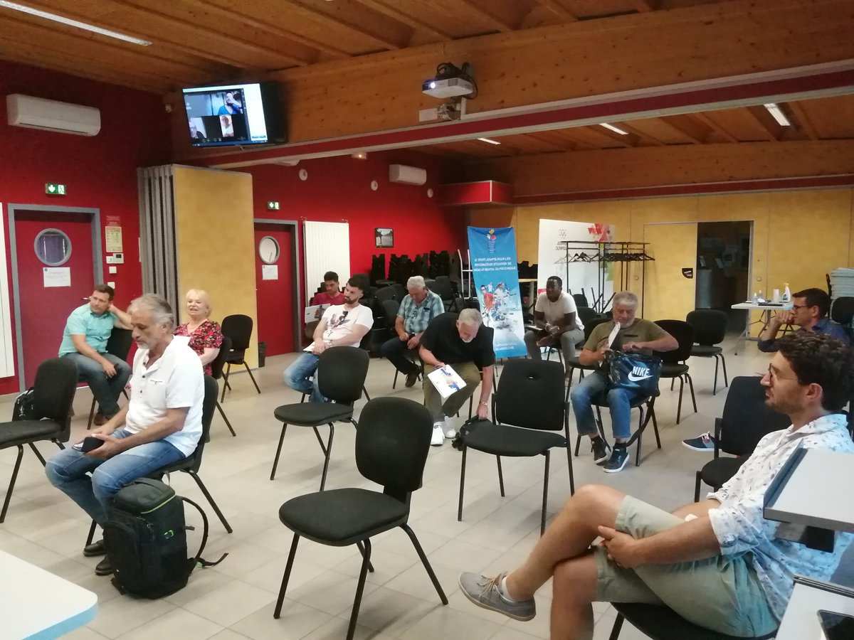 Sportadapte2607's tweet photo. La préparation du #ChampionnatFranceFootball7SA2021  vient de débuter. Hier soir avait lieu le premier #COL.
Merci aux personnes qui nous soutiennent @VilledeValence @ValenceRomans @La_drome @auvergnerhalpes @DDAFOfficiel ...
"Seul on va plus vite, Ensemble on va plus loin." https://t.co/XBhVxOndsr
