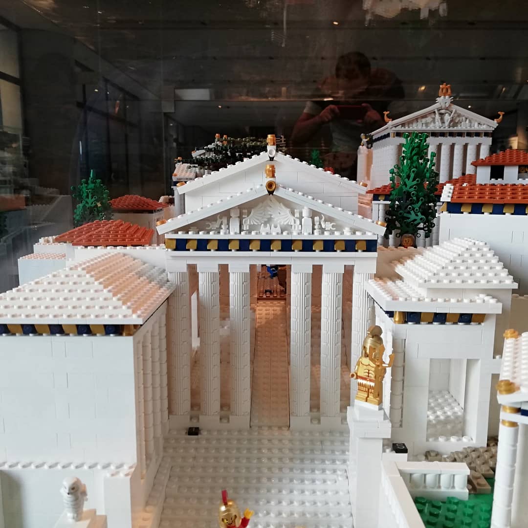 dmcsrl's tweet photo. Museo dell'Acropoli, Atene. Unicum nel suo genere, fonde innovazione e archeologia, con una spinta tecnologica minimal ed elegante.
@acropolismuseum #atene #museo #tecnologia #digitale #innovazione 
#athens #acropolis #museum #archaeology #digital #innovation #technology
#dmc https://t.co/ys8YcM7OZN