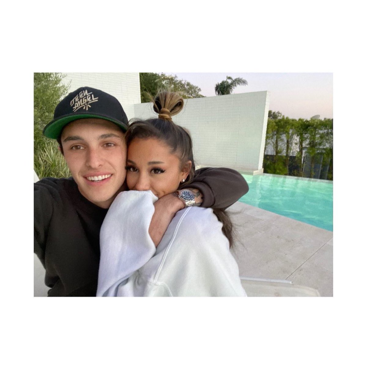 SOUNDCITYtv's tweet photo. ArianaGrande and boyfriend #DaltonGomez as she anticipates her birthday: β#almost27 :)β
β€β€ https://t.co/MSyOsmryxL https://t.co/gOYwn0e5NS