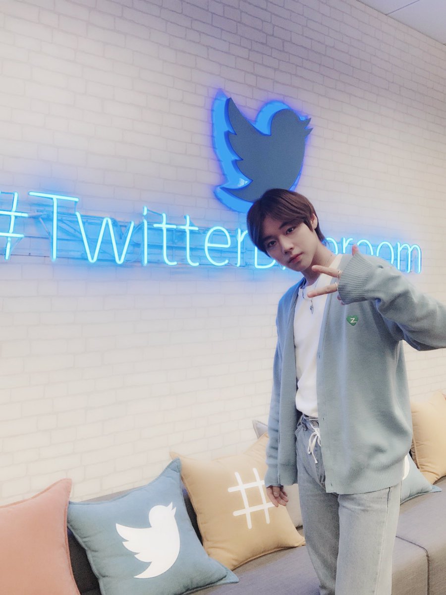 winkClothes's tweet photo. 200527 트위터 블루룸
——

스니커즈 이외 제작🧵

옷의 조합이 너무 좋아요🥰
너무 예뻤어요✨

#코코윙 #박지훈 #박지훈인형 #パクジフン #朴志訓 #ParkJihoon https://t.co/sfwNEMoZfz
