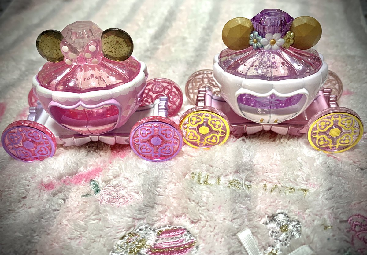 O Xrhsths ミルキー Sto Twitter トミカのミニカー こんなに可愛いディズニーのミニカーあったらもう買うしかないでしょう しかもフタが開いて小物が入れられるんだよねー ステキ トミカ ディズニー ミニカー 可愛い かわいい ミニー ラプンツェル