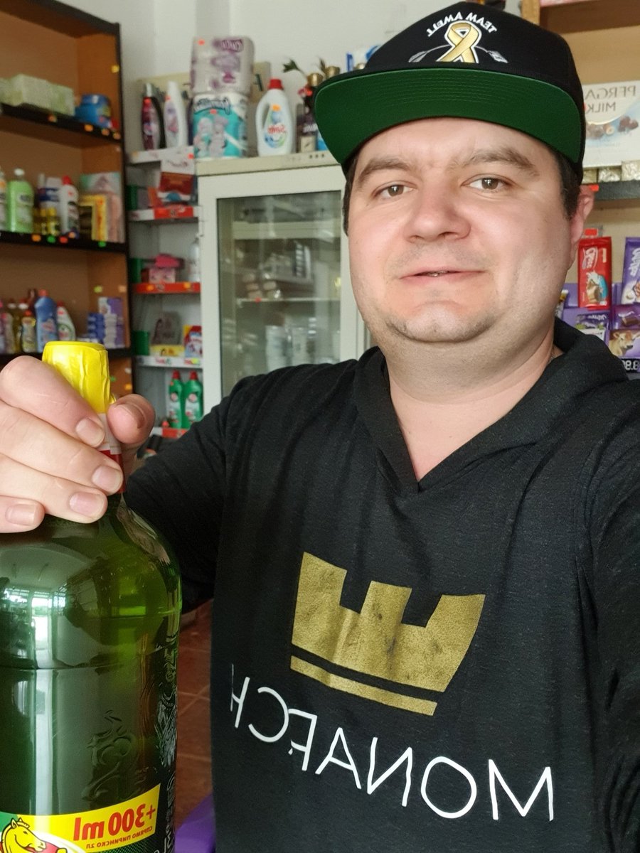 dani_unss's tweet photo. My Monarch Gear is always with me. Wearing everywhere my Hat, T Shirt and Sweatshirt. Thank you Monarch Fam
@Monarchtoken @RobertBeadles
#Monarch #MonarchFam https://t.co/zThWIC4KaD