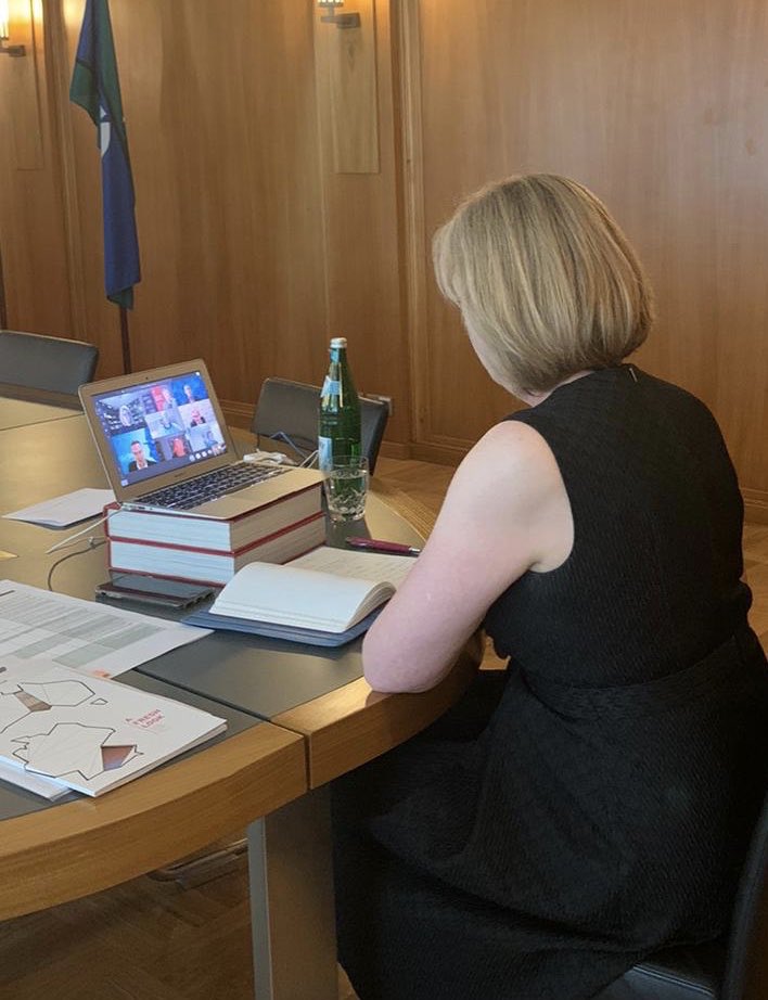 AusEmbGermany's tweet photo. Excellent webinar yesterday morning, @RMITEurope. It brought to the fore challenges we all face in #futurework and #digital transformation, such as up-skilling + re-skilling, #CyberSecurity, and industry + academic sectors working together. #rmitfuturework https://t.co/NsDLdWSorK