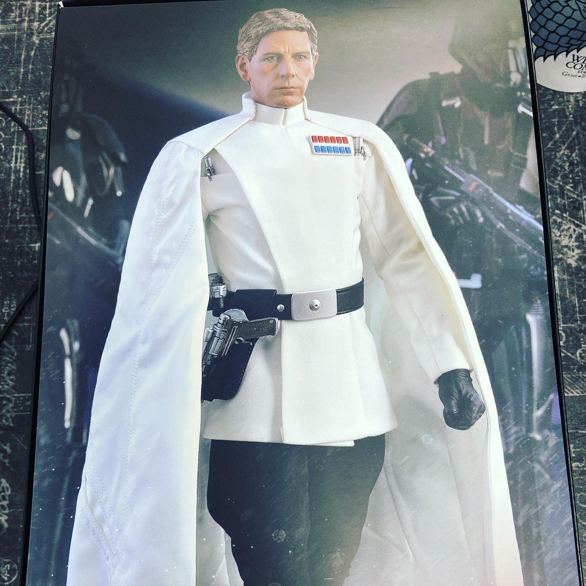 DerivStore's tweet photo. Nous venons de recevoir la Figurine Hot Toys du Directeur Krennic.
Un personnage charismatique du film Star Wars Rogue One. A notre avis, un des meilleurs Star Wars !
Encore quelques modèles disponibles à l'achat : https://t.co/POAGzj7nfm
#derivstore #starwars #hottoys https://t.co/WV76fNA3vp