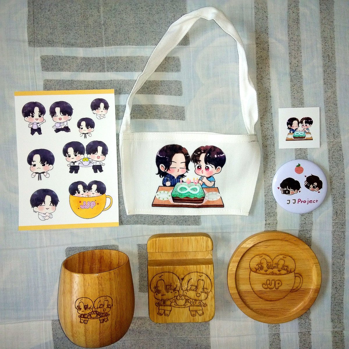 NPsNana's tweet photo. ได้รับของที่ระลึกจากโปรเจคครบรอบ 8 ปีแล้ว เปิดมามีแต่ความน่ารักเต็มไปหมดเลย ขอบคุณสำหรับโปรเจคดี ๆ นะคะ ดีใจที่ได้เป็นส่วนหนึ่งของโปรเจคค่ะ @JJproject4ever ❤❤
#JJProject4Ever
#JJproject #JB #Jinyoung
#JJproject8thDebutAnniversary
#8YearsWithJJProject
#8finityYearsWithJJProject https://t.co/XfsIWntl6a