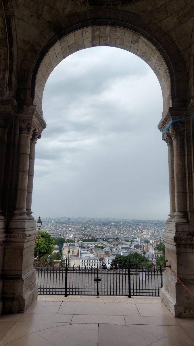 A quiet Friday morning at the Sacre Couer.