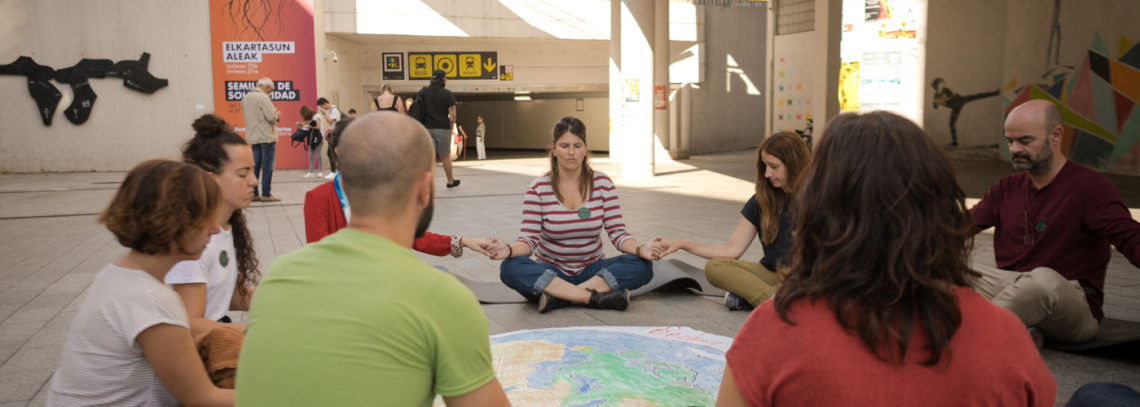 ImpactHubDSS's tweet image. 📌 Gaur 13:00etan meditatzeko eta planetarekin, norberarekin eta besteekin konektatzeko itxoiten zaitugu.

🌍 #PresentForFuture meditazio eserialdia
📍 Online

➕ Informazio guztia eta sarrera hemen: ow.ly/JYha50Afe82