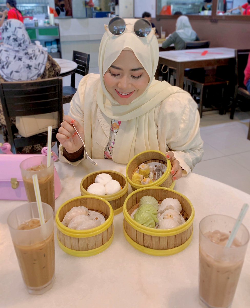 Greentown Dimsum Cafe Peminat Dimsum boleh datang kesini. Semua sedap. Sangat RECOMMENDED