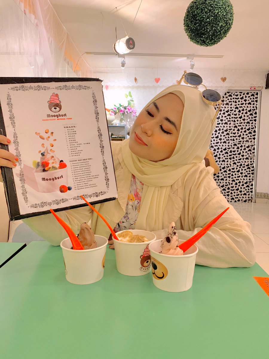  Mooghurt Cafe Icecream Yogurt dekat sini sedap sangat terdapat pelbagai topping yang sedap Pelabagai sudut untuk OotdRECOMMENDED