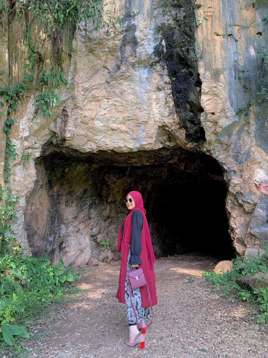  Di pintu gua untuk ke Tasik Pemandangan yang cantik