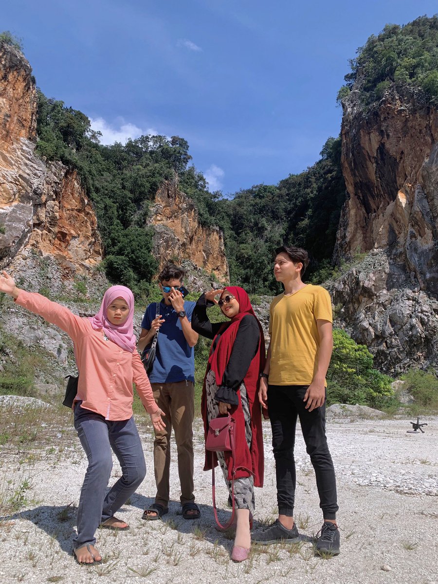  Sekitar perjalanan ke gua, terdapat pemandangan yang cantik