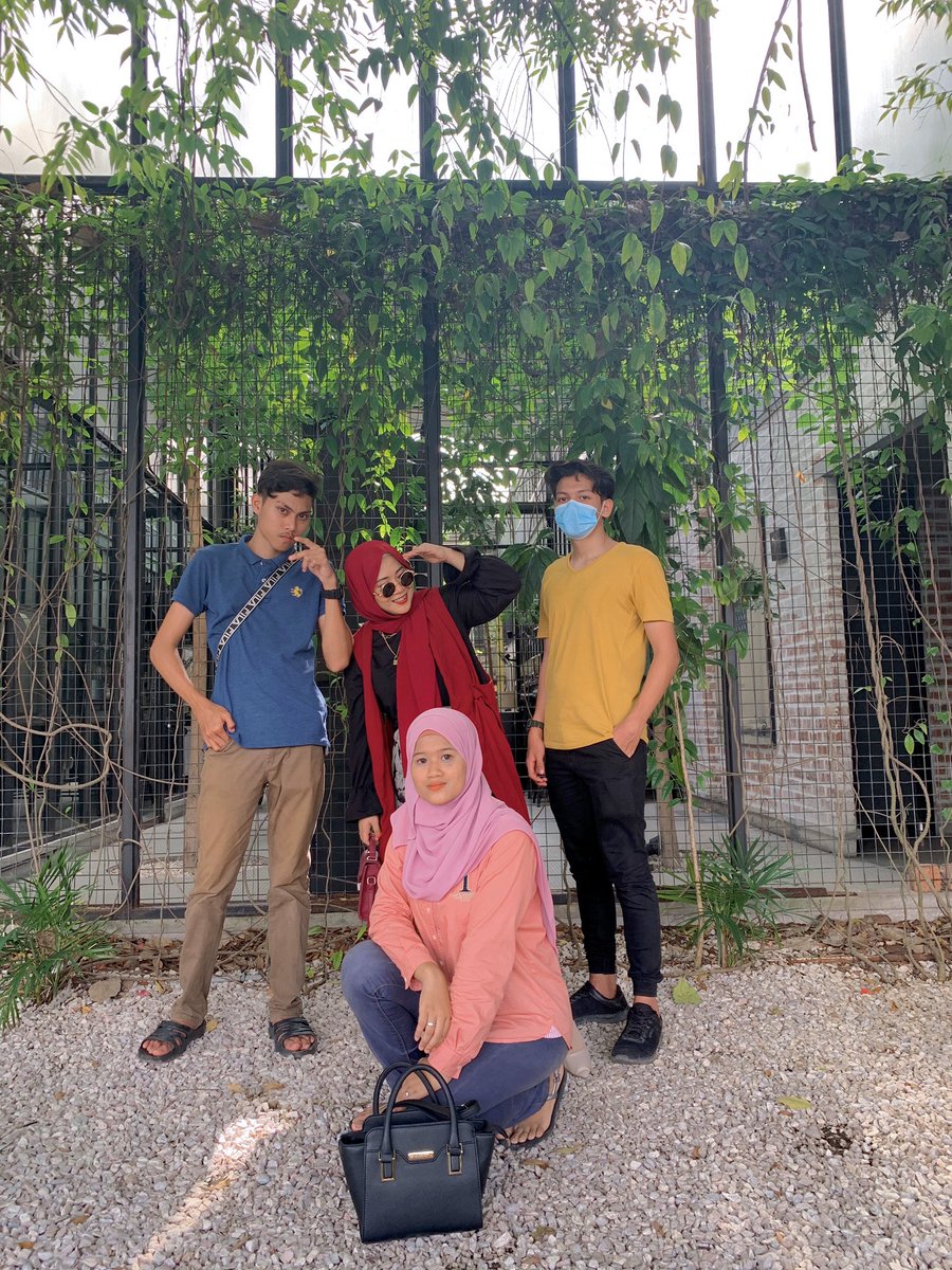  Plan B / Kong Heng Square Terdapat banyak sudut yang menarik untuk Ootd  Disini terdapat beberapa cafe dan kedai menjual cenderahati