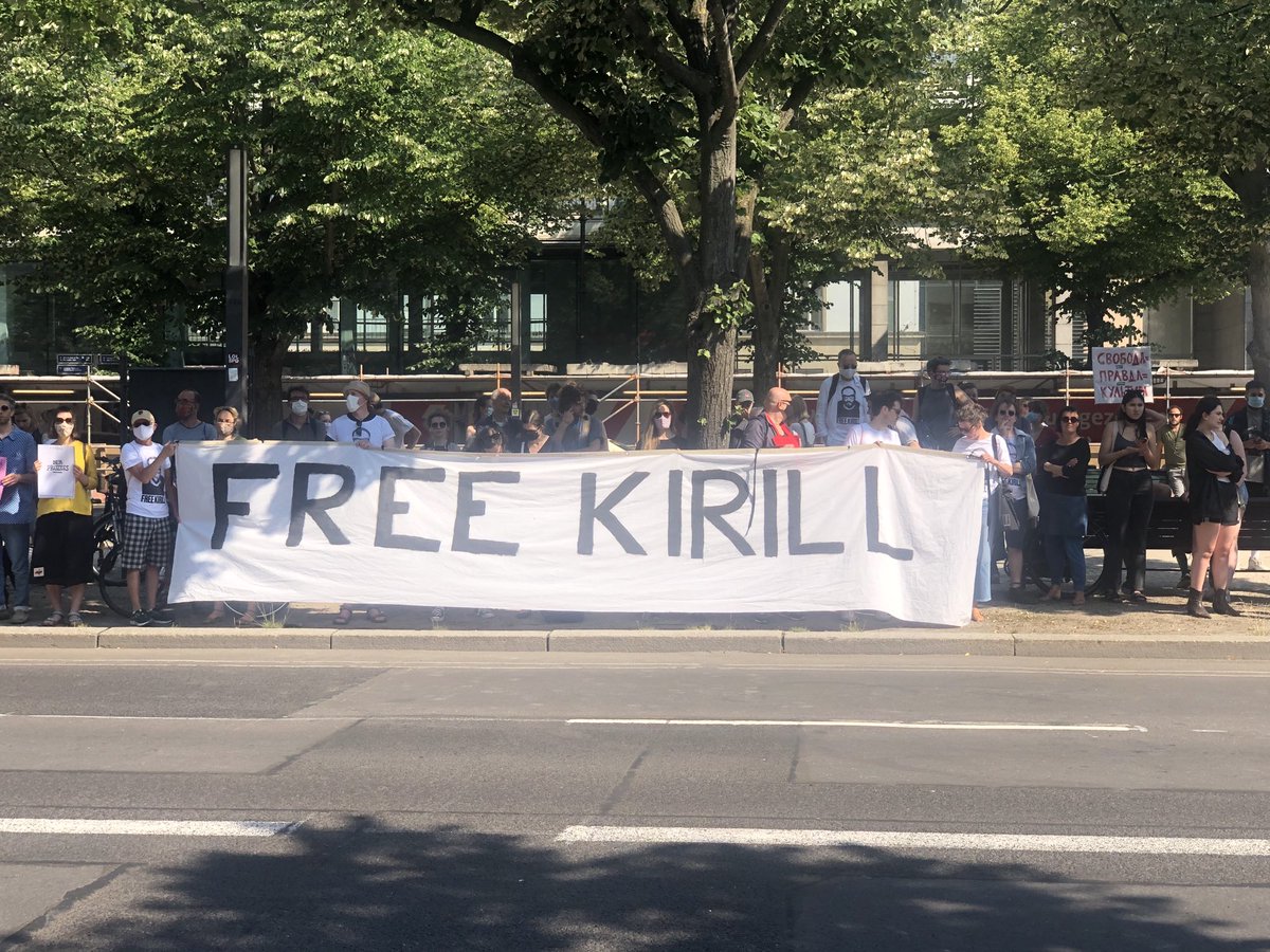 ThomasOberender's tweet photo. Grüße von der russischen Botschaft. #freekiril https://t.co/JBHZ2rjeYS