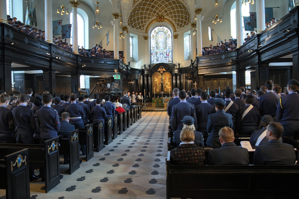 DanesChurch's tweet photo. From all of us at St Clement Danes we'd like to thank the cadets and volunteers for their work and celebrate their success. Head to FB at 11am to go LIVE with former cadets on the front line. #cadetsweek @RoyalAirForce @aircadets @ChiefofAirStaff @carolvorders @ComdtAC https://t.co/38VV4uRt2Q