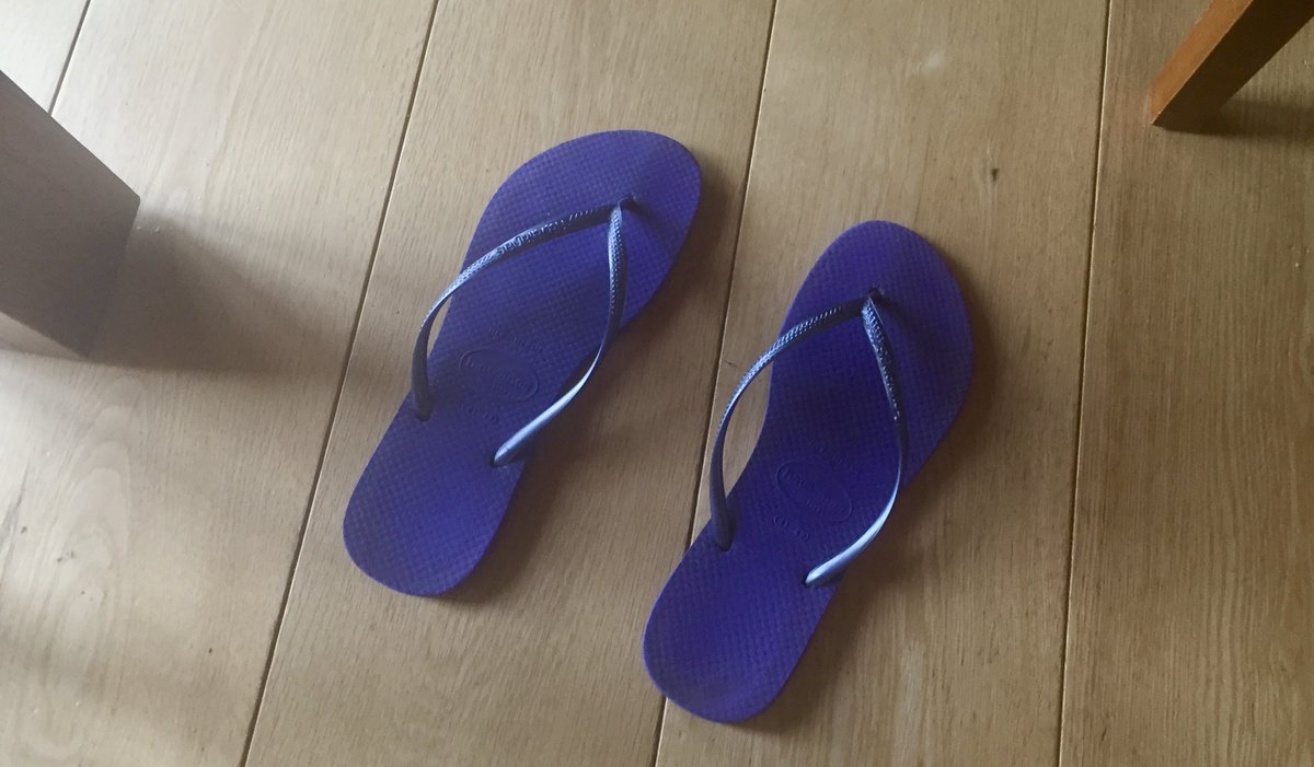 SaraBarrie's tweet photo. #FridayFeeling a day ahead of @Strengthscope and the joy of working from home in coordinated #flipflops
#coordinates #matching #lovingtoday #fridaymorning #FridayVibes #strengths #playingtostrengths #wfhlife #WFH https://t.co/ioGyE80OJ1