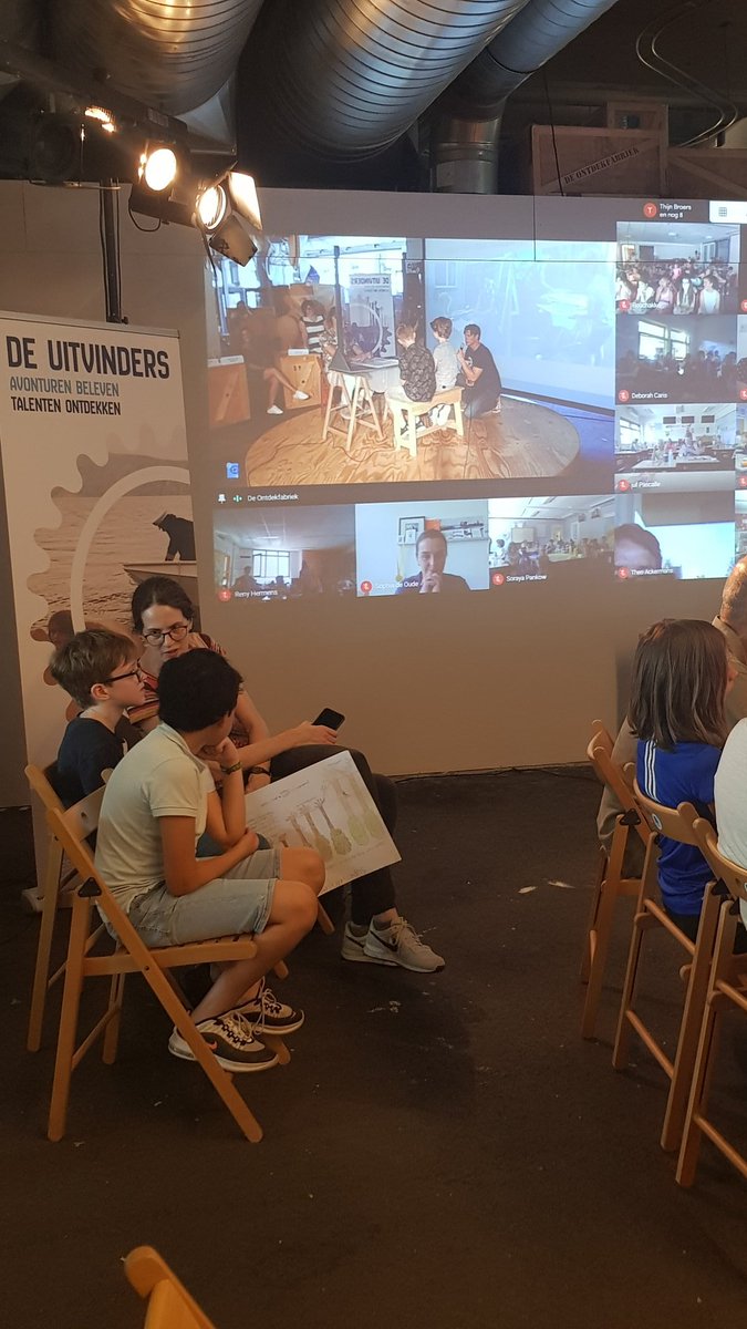 DeUitvinders's tweet photo. De finale van De Uitvinderswedstrijd. Vanaf in een corona-proof setting @Ontdekfabriek. De klasgenoten van de finalisten zijn er live bij! https://t.co/M1Hu0QT3TS