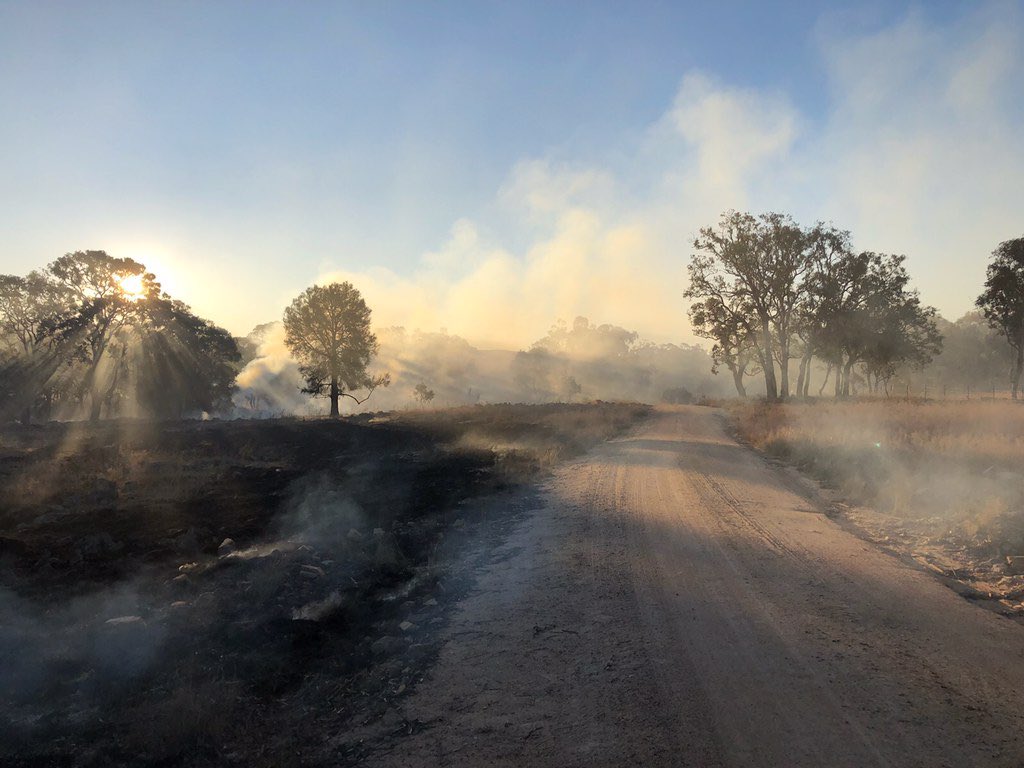 NSWRFS's tweet photo. Even though we have seen some much needed rain and cooler temperatures over recent months, we still have the potential for fires. A grass fire this afternoon burnt out around 26 hectares at Tenterfield with the potential to threaten homes and the nearby airport. #NSWRFS #nswfires https://t.co/9AqjTbZ5fL