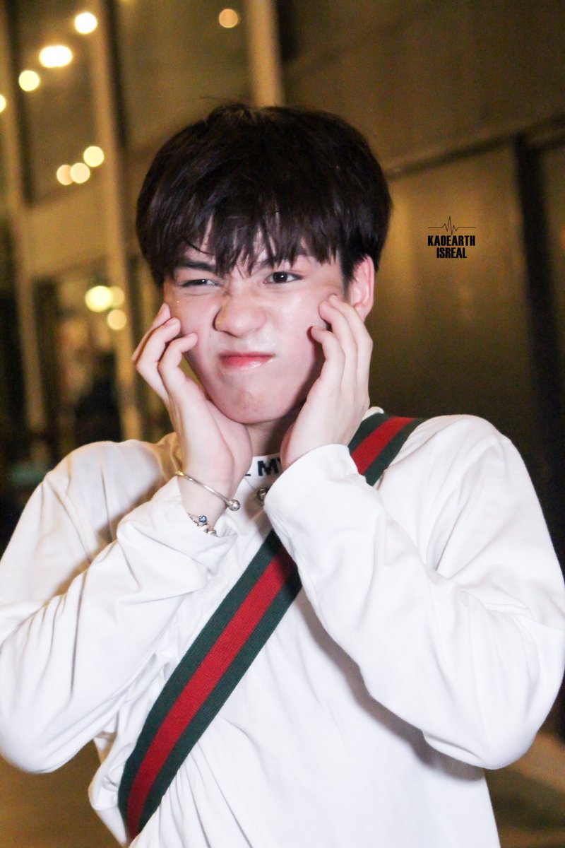 kaoearthisreal's tweet photo. 15•06•19 
🖤💛
#NineHeart 
#number_9th
#cooheart https://t.co/2yZl18Fvne