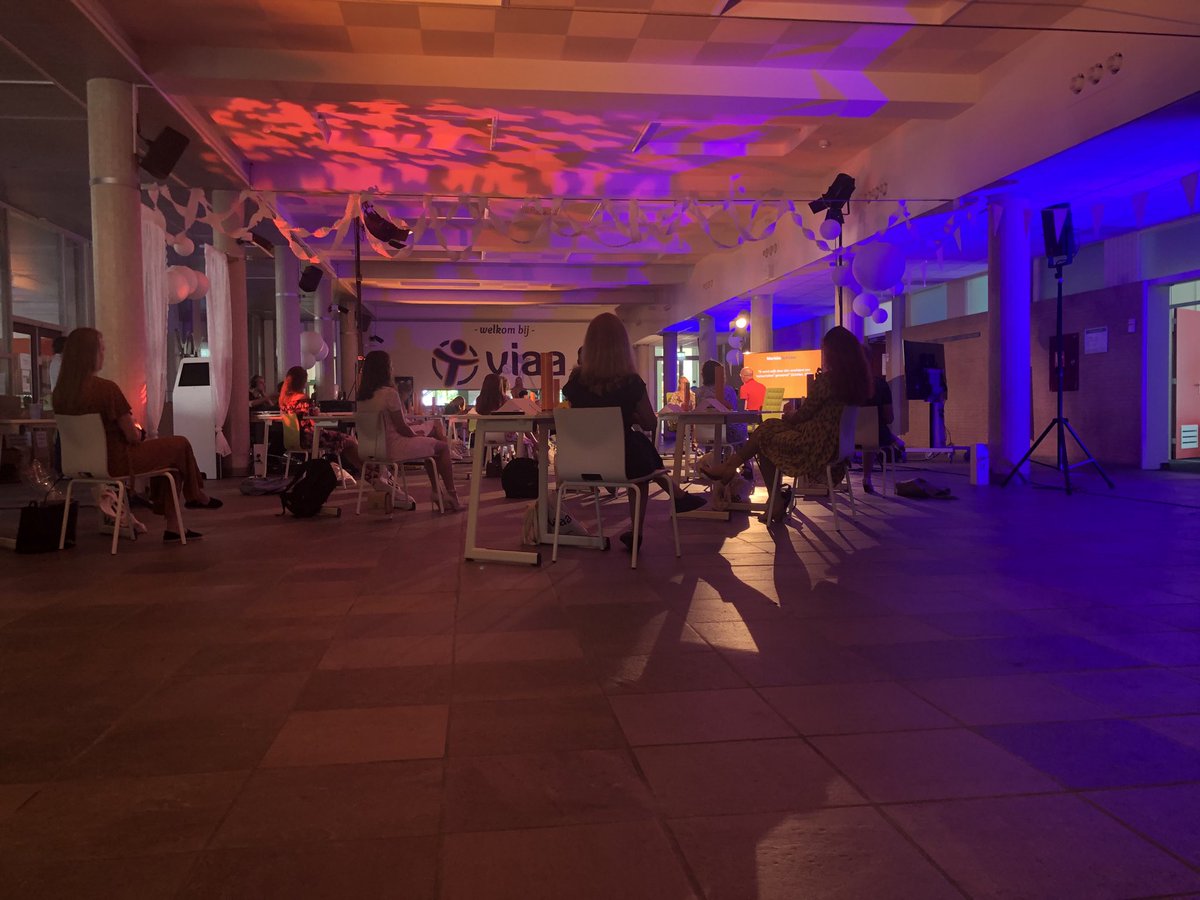 Vandaag treden 120 hbo verpleegkundigen toe tot de beroepsgroep. #bn2020 #viaa #verpleegkunde #diplomeren #feest