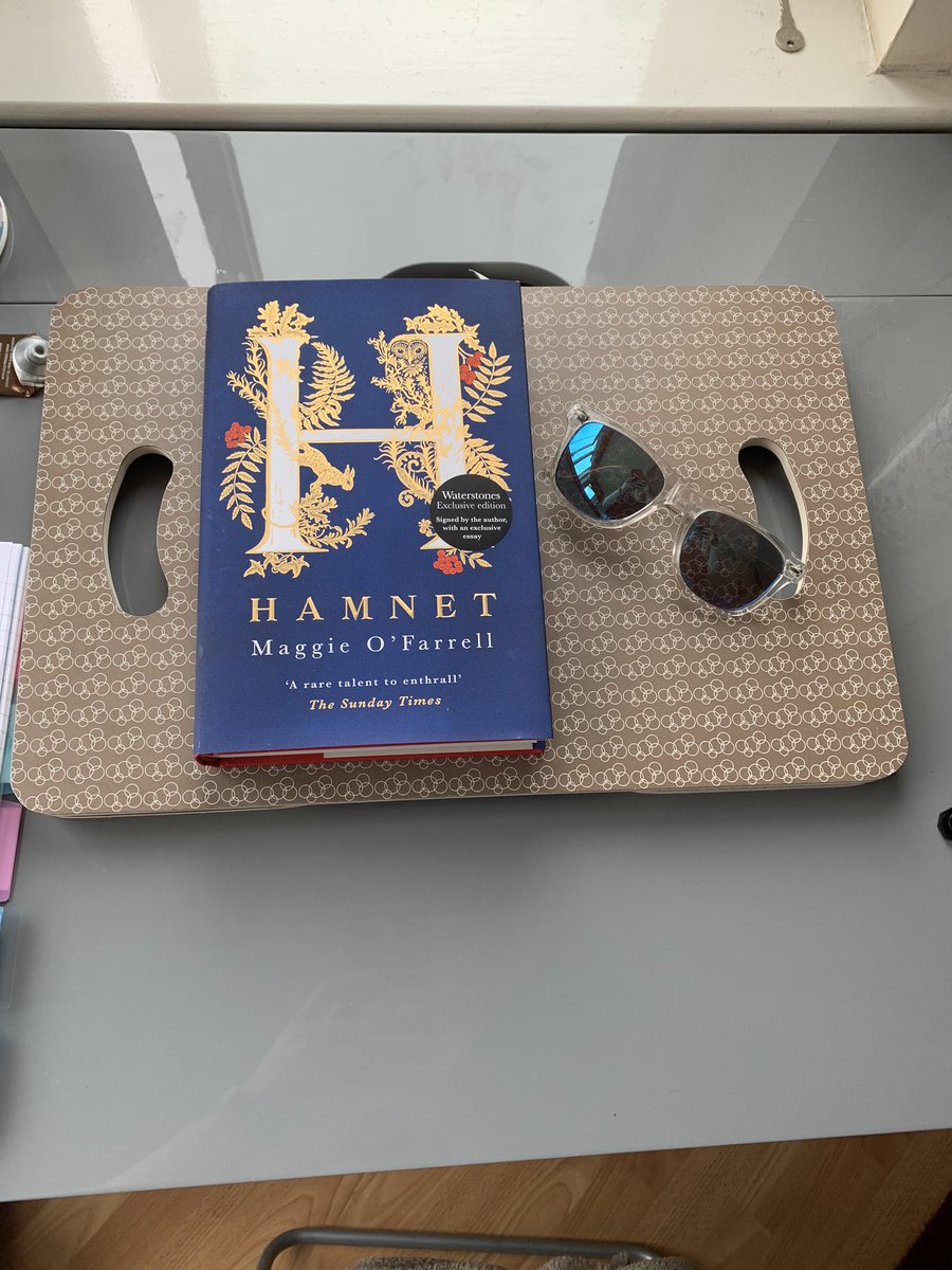 BoroughmuirLRC's tweet photo. Itโs the final #DailyChallenge from the #EdinburghSchoolLibrarians before summer holidays begin. Today we are choosing the book or books that are our #SummerReads. I cannot wait to read Hamnet! #SkoolsOut enjoy your holidays everyone. https://t.co/ArivNe3u3t