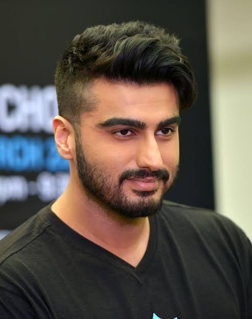  many many returns of the day my fev one...hero Happy birthday arjun kapoor 