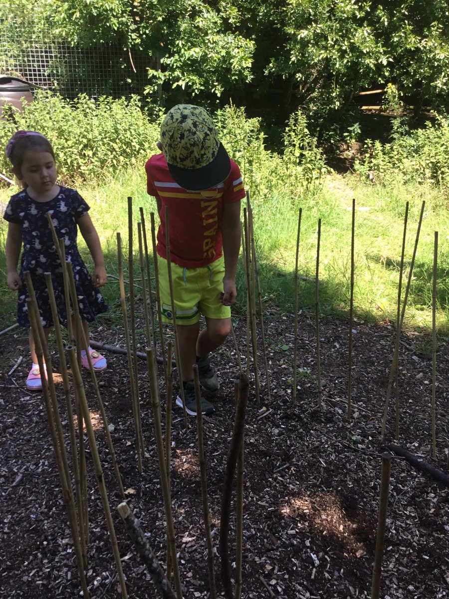 RecBCACT's tweet photo. Yesterday’s Forest school fun in the R1 bubble! Treasure hunts, den building and hide and seek🌳🌿 @BirCopAcad @HoulstonMiss @RecBCALC https://t.co/7TDOl53bTM
