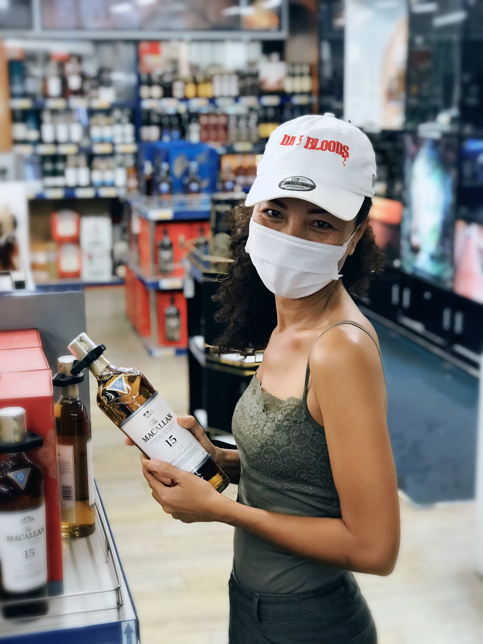 Sandy Huong Pham On Twitter Happy Friday To Everybody Who S Ready For A Drink Da5bloods Netflix Da5bloodsnetflix