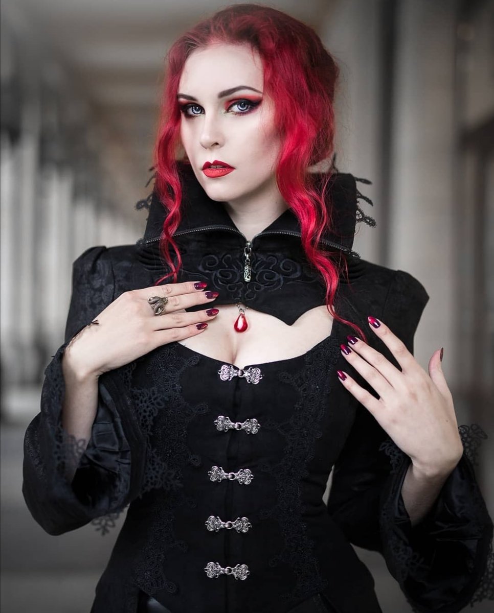 AngelGrief's tweet photo. ♧════════♧۩♢۩♧════════♧

#instagram
#ElloneAndreea 
#Anastasia_E_G 
#Daedra #Revena
#Gothic #Girl #GothicGirl #Dark
#DarkGothic #DarkBeauty
#DarkGothicBeauty #Beauty

♧════════♧۩♢۩♧════════♧ https://t.co/w5U6GQ9rPq