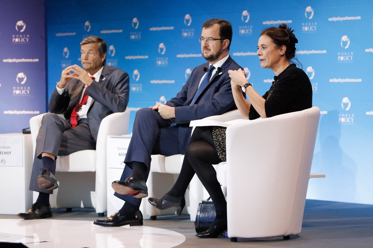 WorldPolicyConf's tweet photo. #WPC2015 on #Health - Plenary session 12: "Health and global governance" with Christian Bréchot, Bertrand Badré @BertrandBadre and Louise Fresco @LouiseOFresco 
Watch the full discussion on #WPCTV➡️https://t.co/43O6u54xaz https://t.co/uOh86260f2
