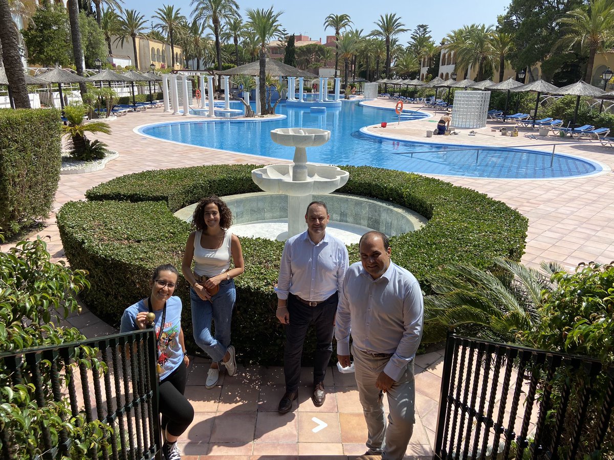Hoy inaugurando <a href="/MeliaAtlanterra/">Meliã Atlanterra</a> en #zahara #cadiz . Va a ser un verano espectacular !!! El equipo súper ilusionado  <a href="/MeliaHotelsInt/">Meliá Hotels International</a> #meliaspain Gracias <a href="/ALEJDELCASTILLO/">AlejandroDelCastillo</a>