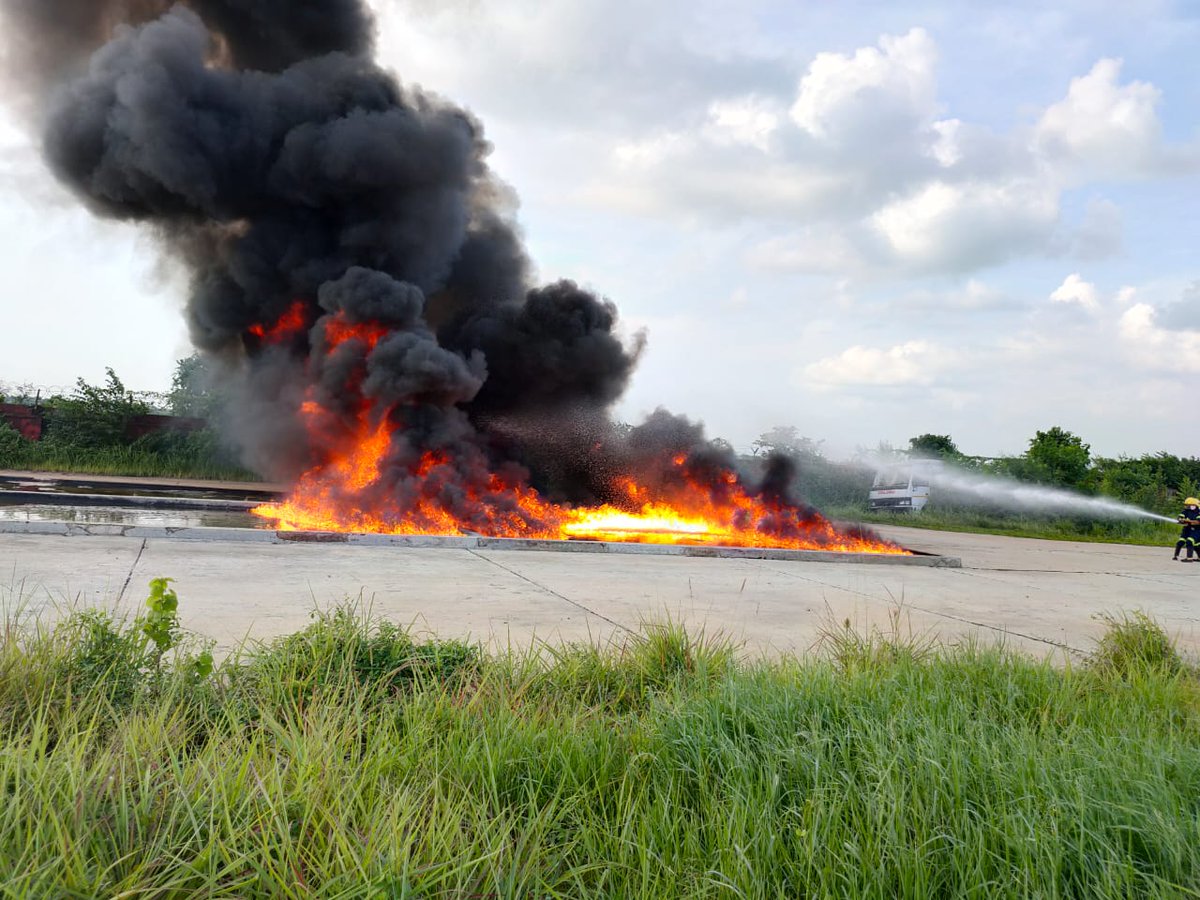 aaiagtairport's tweet photo. #MockFireDrill A mock fire drill was conducted out by AAI Agartala Airport Fire service as a part of the monthly competency check to ensure that their fitness level, alertness level &amp; response time during any emergency situation is always at all time high &amp; maintained. https://t.co/04Z1gyllKo