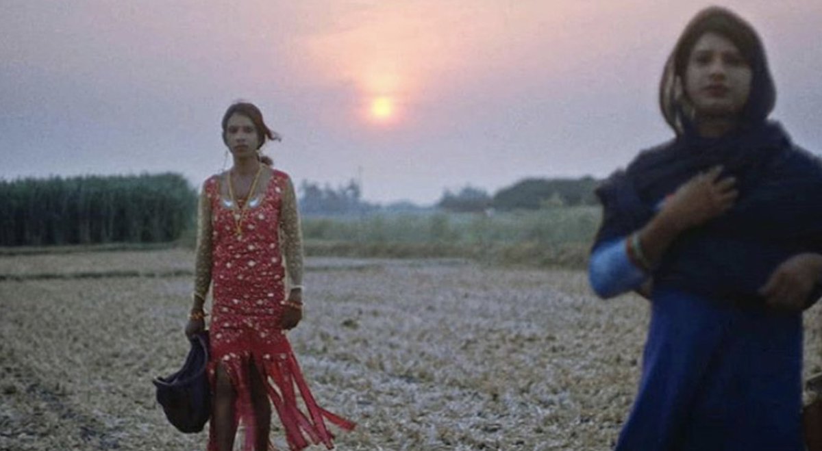 birthproduk's tweet image. RT onepoint4: Let’s count them in: Prettybird director Jess Kohl recut her earlier NOWNESS documentary about the transgender community of India into a charity film to support them during the COVID-19 crisis.
bit.ly/2CJlBtH
#onepointfour #newdir…