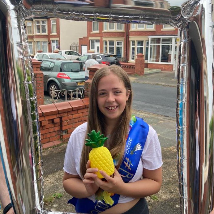 HighfieldLA's tweet photo. Who will be next? Who has received a 'BeYourBest' award? #PromPaused #PhotoBooth #Props #BeYourBest #WeAreSTAR https://t.co/aRlqGhdcfH