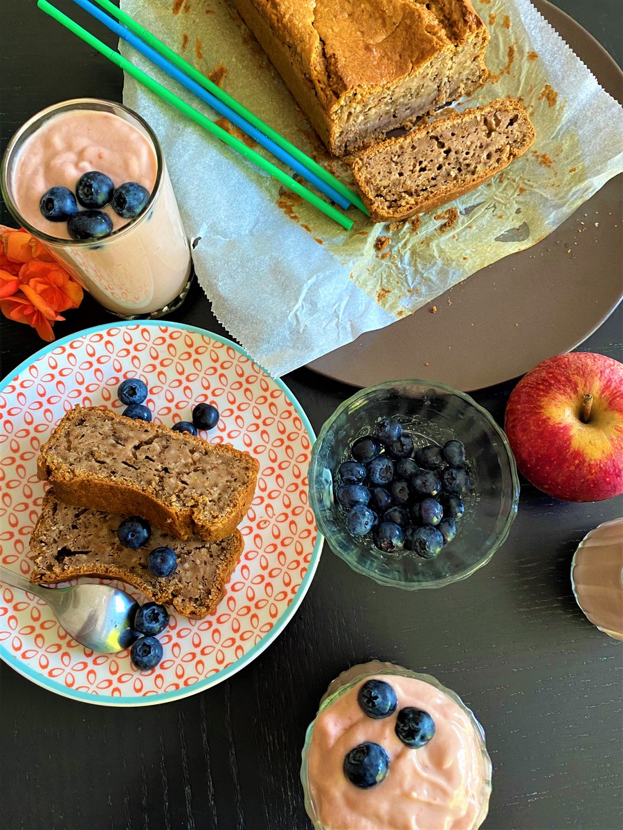 anuappetizingr1's tweet photo. Apple Walnut Bread with a berry smoothie is a perfect treat to start the morning.
FULL RECIPE : https://t.co/D10Vwx2OKp

#healthybreakfast #breakfastrecipes #Applewalnutbread #appetizingrecipes https://t.co/0mLqIEKv3C