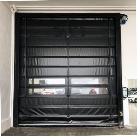 Manusa_co's tweet photo. #Ferroflex
Este proyecto tuvo lugar en la sede de Olecar, en Sant Boi de Llobregat. @Olecar_Rent es una empresa dedicada a proporcionar servicios de alquiler de vehículos.
🚙 Instalamos dos puertas rápidas apilables y una puerta seccional, que garantiza la comodidad y seguridad. https://t.co/knvelfSeQL