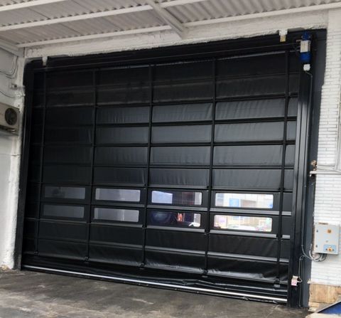 Manusa_co's tweet photo. #Ferroflex
Este proyecto tuvo lugar en la sede de Olecar, en Sant Boi de Llobregat. @Olecar_Rent es una empresa dedicada a proporcionar servicios de alquiler de vehículos.
🚙 Instalamos dos puertas rápidas apilables y una puerta seccional, que garantiza la comodidad y seguridad. https://t.co/knvelfSeQL