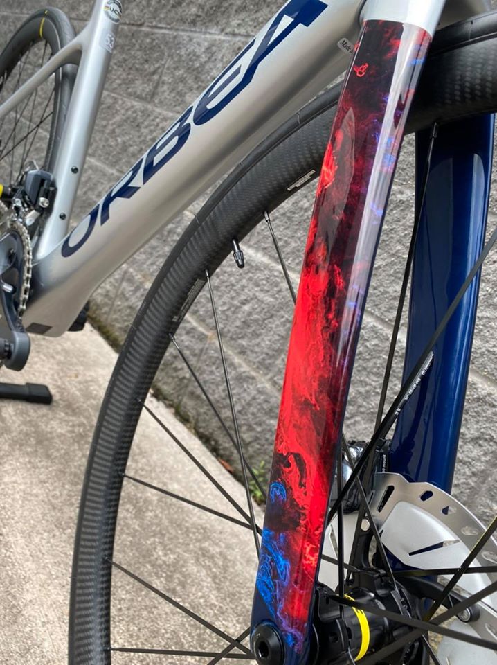 cookstowncycles's tweet photo. Orbea Orca M20i LTD OMX MYO Custom painted ready for collection.
A very unique custom colour scheme in this one 🤘
Shimano Ultegra R8070 Di2 components
Mavic Ksyriun Pro Carbon disc wheelset
FSA K Force Carbon handlebars
LOOK Keo 2 Carbon pedals
@Orbea https://t.co/OcemAKTpnC