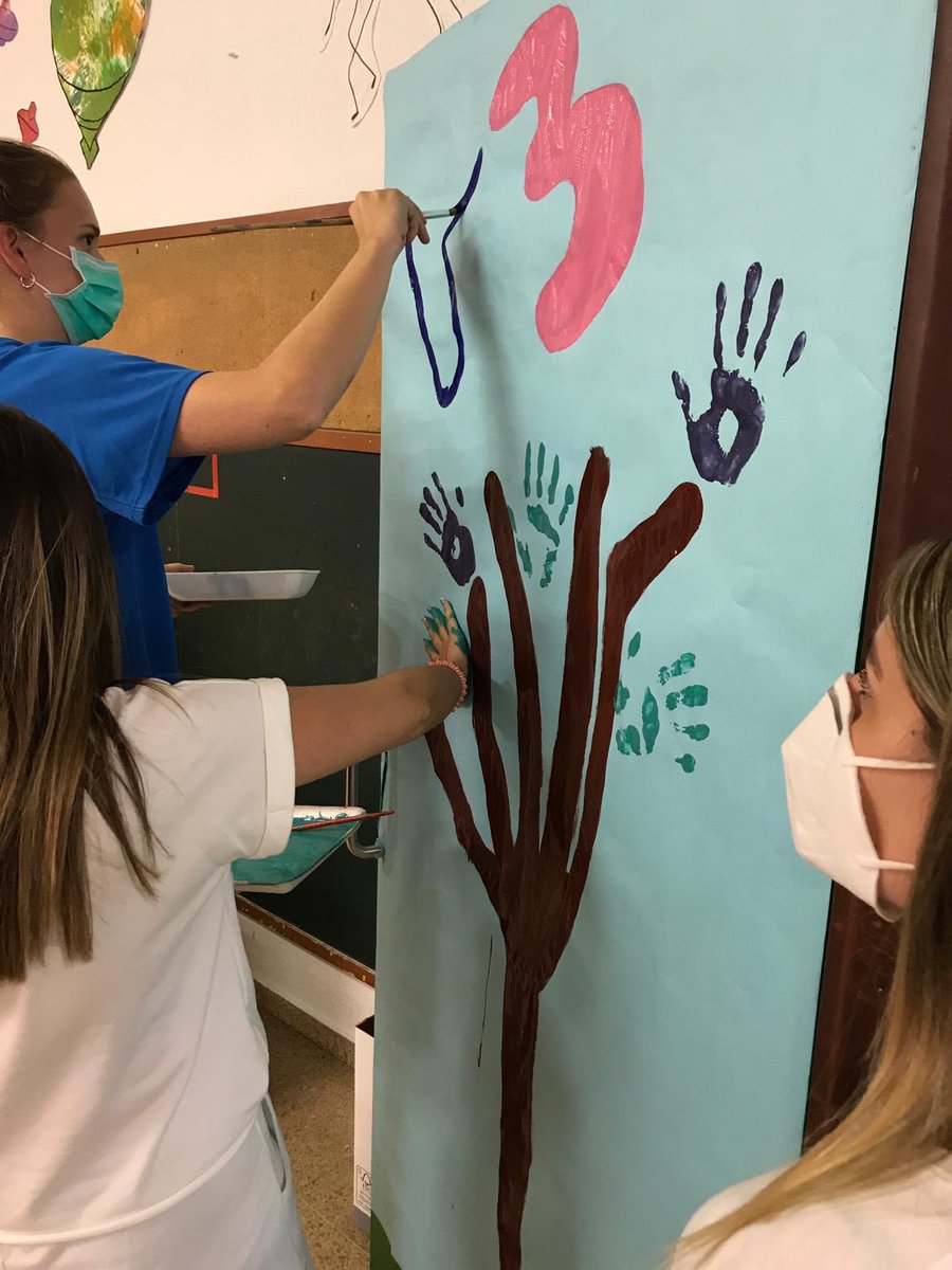 epiagranollers's tweet photo. CASAL 2020 🏖

Els i les monitores ja hem deixat l’escola a punt per a dilluns començar el casal d’enguany! Tenim moltes ganes de retrobar-nos amb vosaltres i passar un estiu de 10 🌞!

#ksalepg #epg #summer https://t.co/z4KKdlklbv