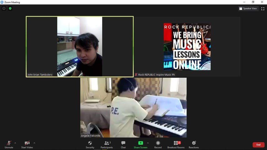 RockCebu's tweet photo. Our students having fun with their ONLINE Music Lessons! 👍 Enroll Now! Limited Slots only. Call/Msg 09173114588 or +63 905 522 1324 for more information. #TeamRockRepublic #WeBringMusicLessonsOnline 🎤🎹🎸🥁 https://t.co/W6BdpsL6TP
