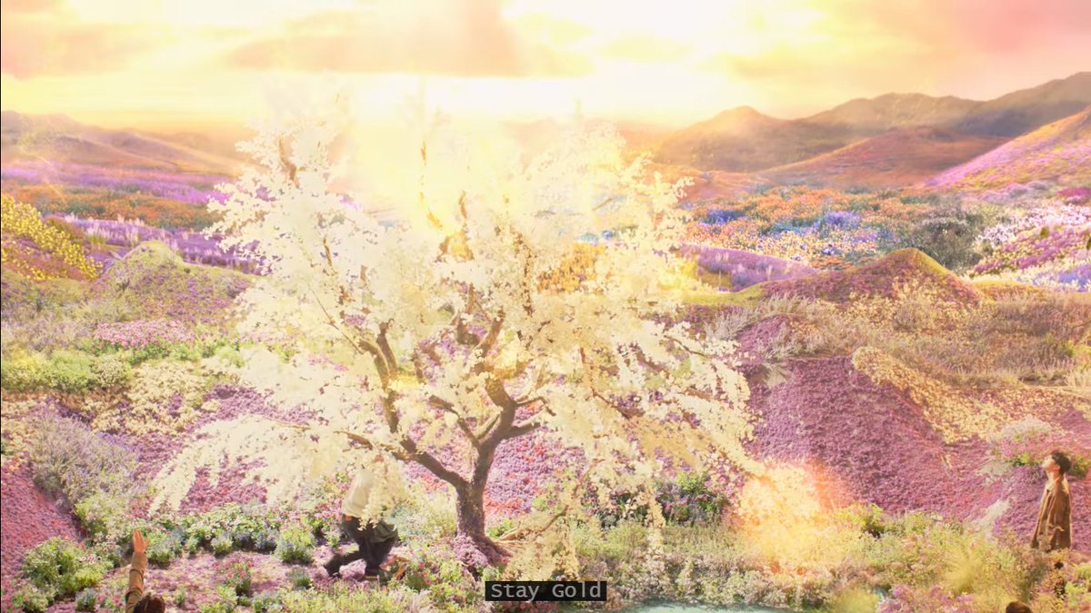 poshbangtan's tweet photo. when taehyung touched the purple moss on the cherry blossom tree and then it turned into gold
#StayGoldMV https://t.co/jPqQ0uNlW6