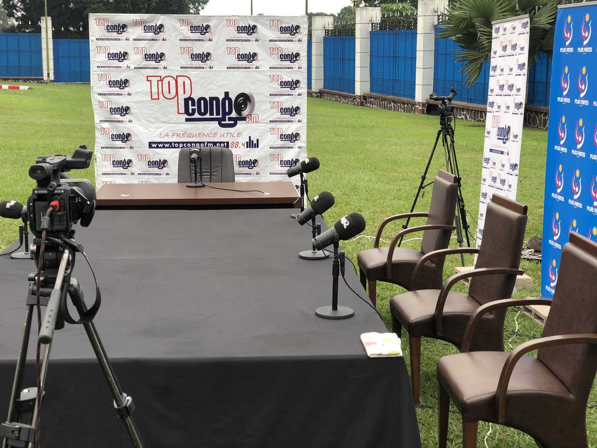 TopCongo's tweet photo. Dans quelques instants, l’émission #LeDébat en direct de la cité de l’Union Africaine avec la Première dame de la République @DeniseNyakeru. À suivre entre 11h30 et 13h30 sur 88.4 FM, sur l’application Topcongo et sur YouTube Topcongo #RDC #DRC @FondationDNT @Presidence_RDC https://t.co/TRzmcOG3vw