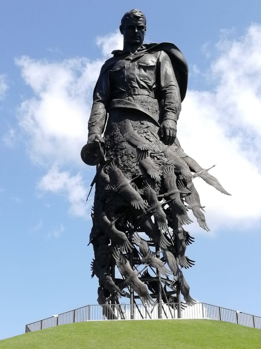 A_Gasparyan's tweet photo. Леса сняты,монумент Советскому солдату подо Ржевом.Поручение Путина выполнено благодаря слаженной работе Военно-истор общества(автор и организатор работ),руководства Комитета Союзного государства, Минкульта, Тверской обл. Открытие-30 июня
Вечная слава героям!Вечная память павшим! https://t.co/gLO3OU9cjc
